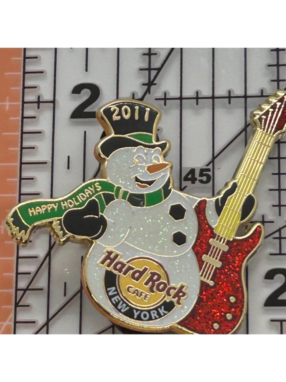 Hard Rock Cafe New York 2011 Happy Holiday Snowman Guitar Enamel Pin Collectible - Picture 14 of 14